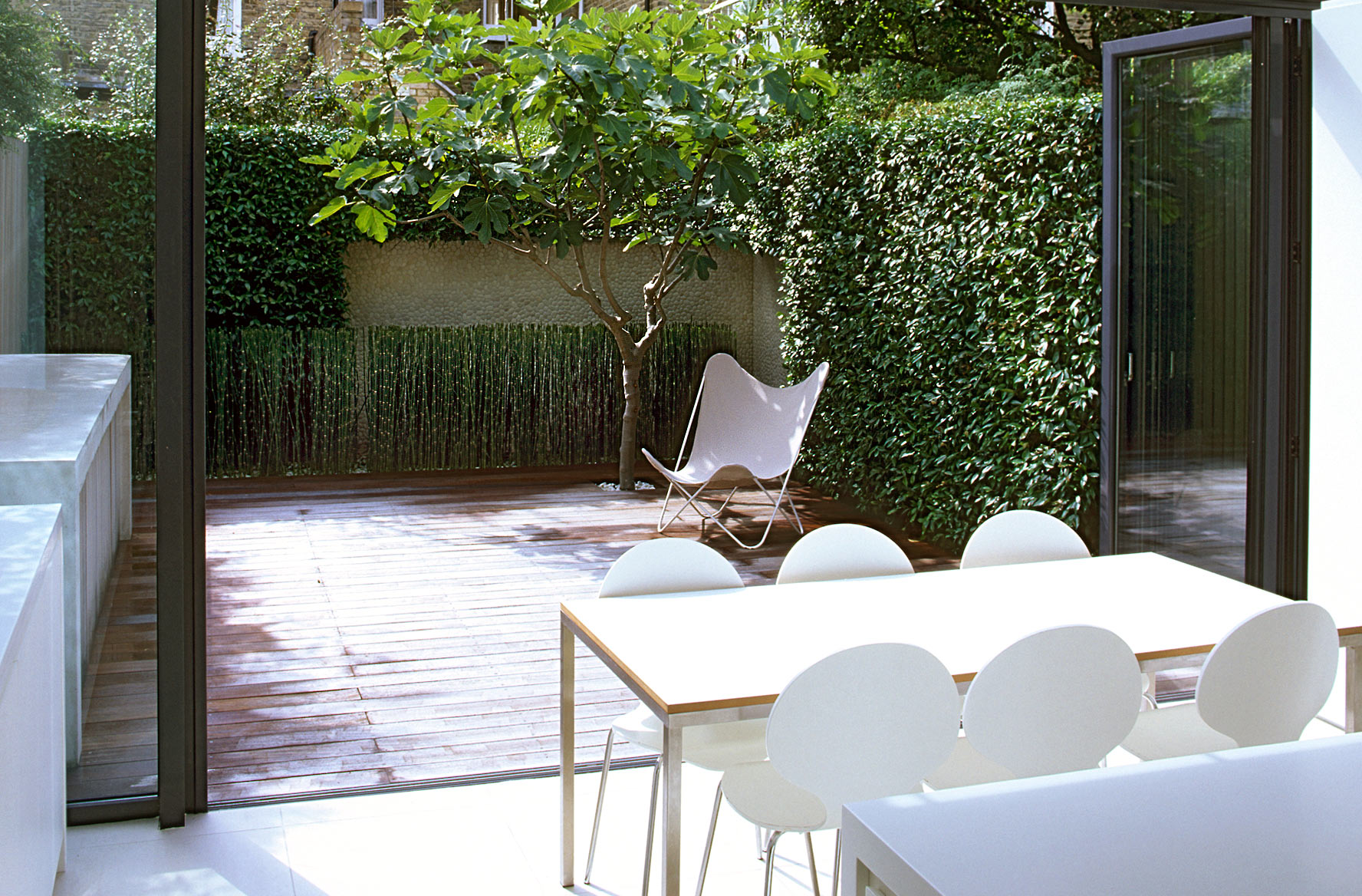 Fulham Courtyard by James Aldridge Landscape and Garden Design